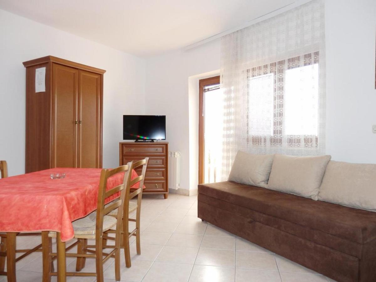 Idila Sea Front Apartments מדולין מראה חיצוני תמונה