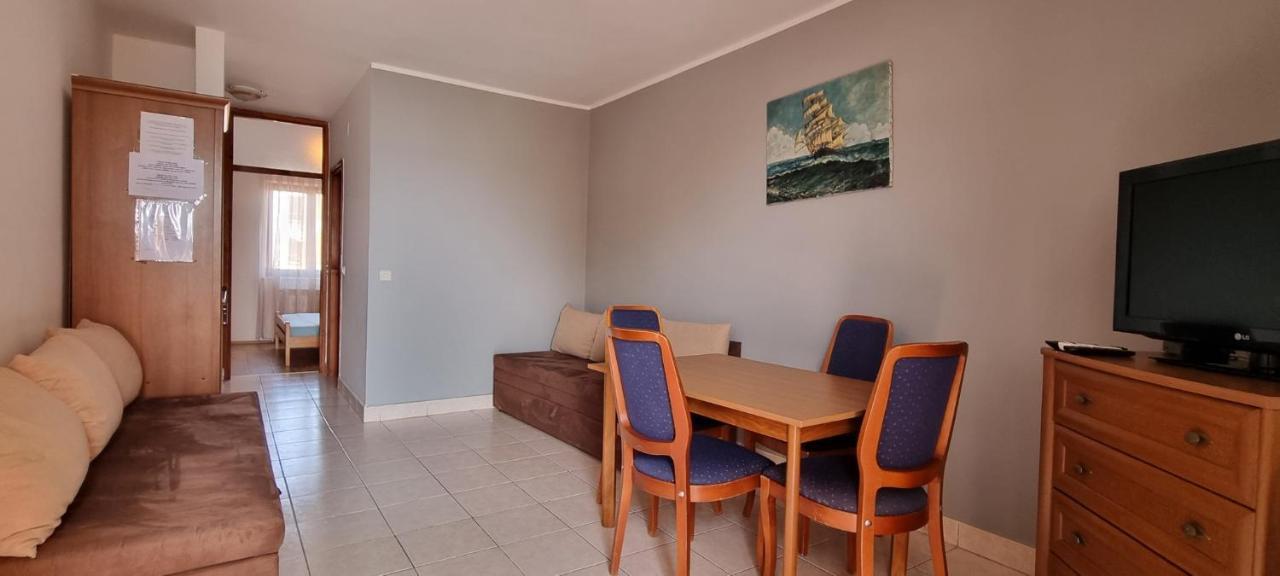 Idila Sea Front Apartments מדולין מראה חיצוני תמונה