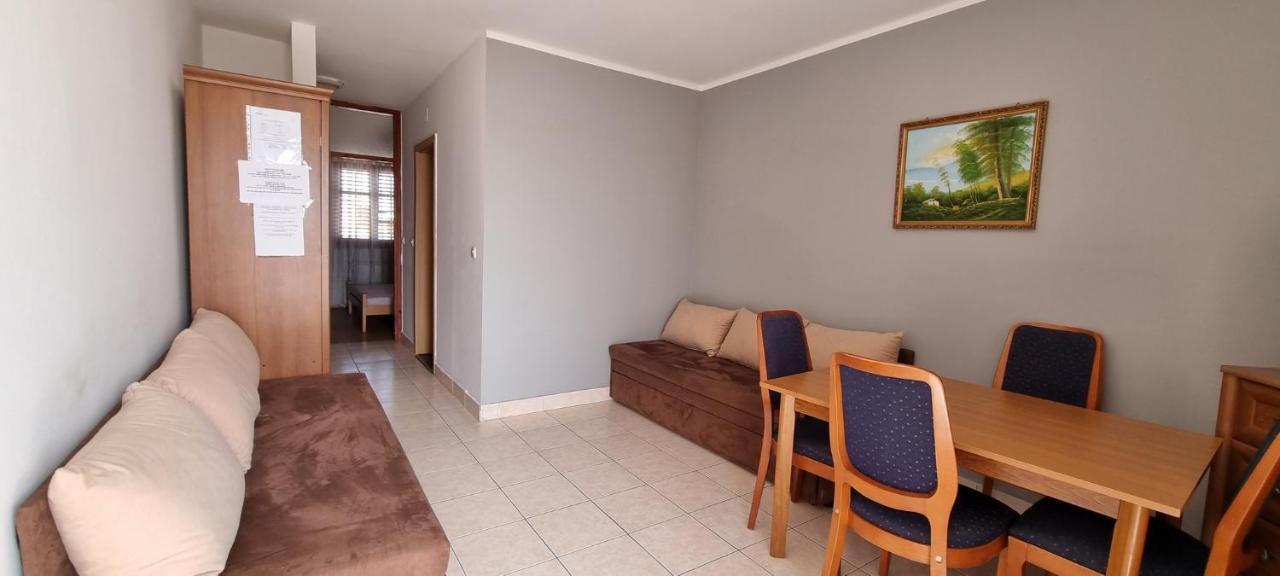 Idila Sea Front Apartments מדולין מראה חיצוני תמונה