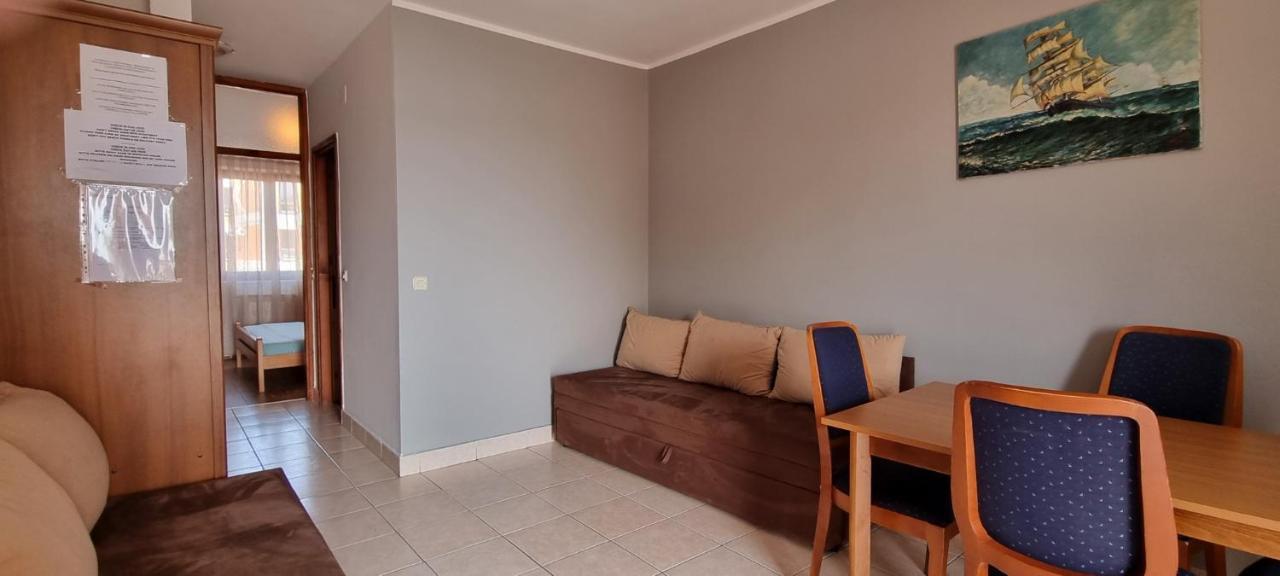Idila Sea Front Apartments מדולין מראה חיצוני תמונה