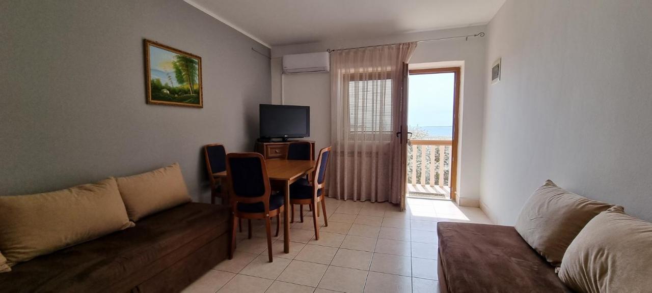 Idila Sea Front Apartments מדולין מראה חיצוני תמונה