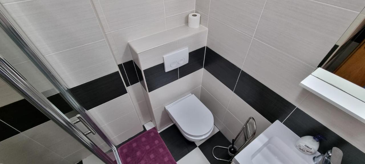 Idila Sea Front Apartments מדולין מראה חיצוני תמונה