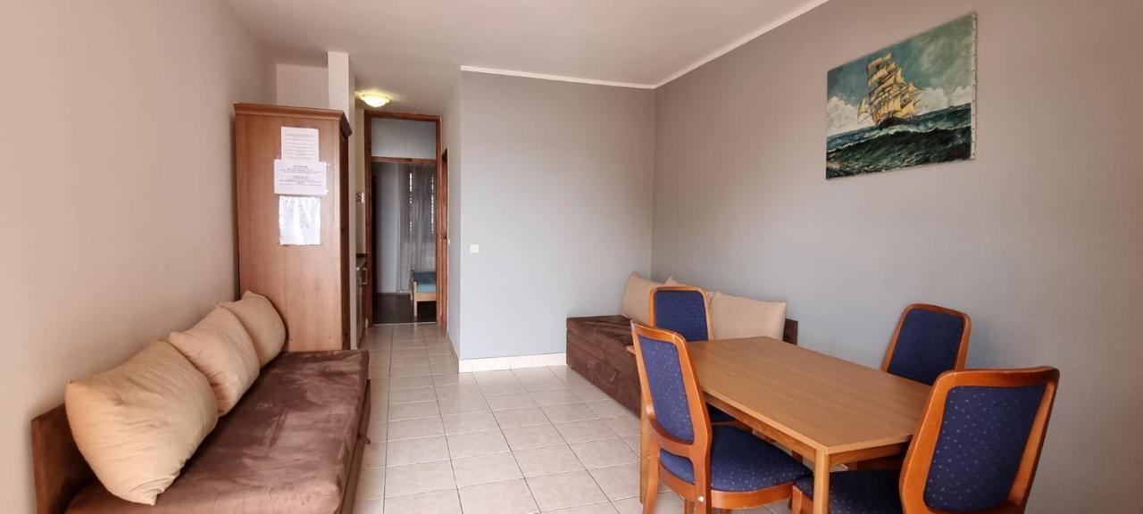 Idila Sea Front Apartments מדולין מראה חיצוני תמונה